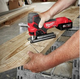 Seghetto alternativo con impugnatura a pomello M18